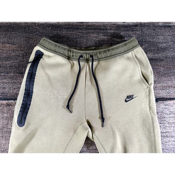 EUC Nike Sportswear Tech Olive Green Fleece Men's Joggers SP240810NIV - Picture 2 of 8